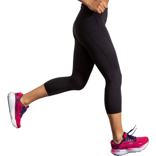 Brooks Clothing, Sports Bras, Jackets & More