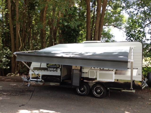 Set Up A Roll Out Awning for a Caravan