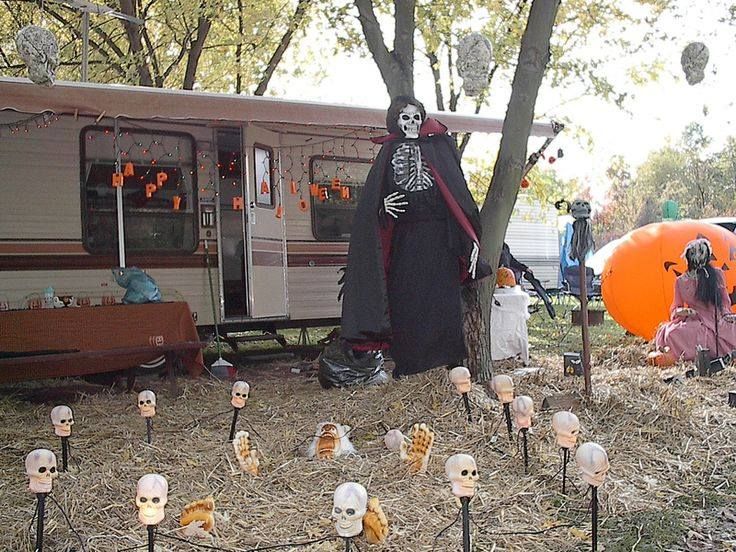 Camping in Halloween