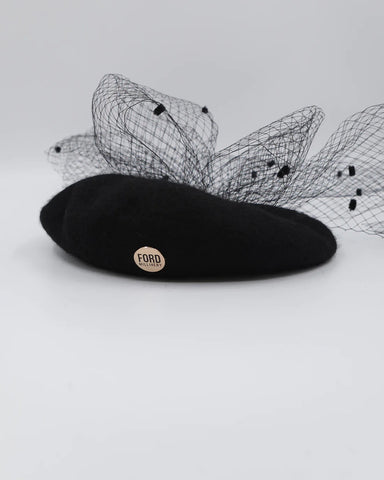 miss emily beret in black