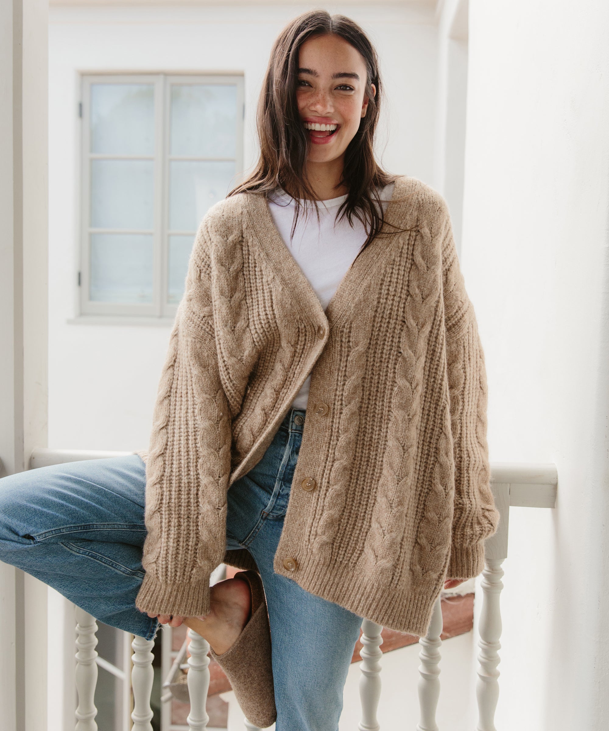 Wooden Toggle Closure Cardigan in Oatmeal (Final Sale) – JAYNE Boutique