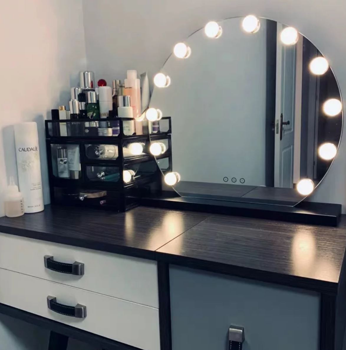 spotlight makeup mirror