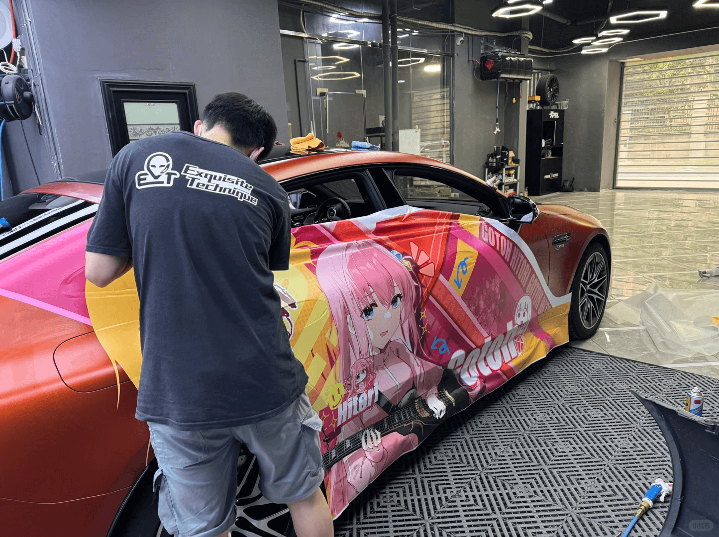 itasha wrap installation