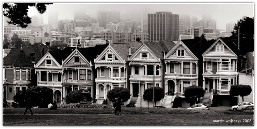 Black and white photo of houses in San Francisco