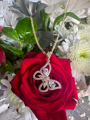 Lily butterfly necklace - Con Amor By Jazmine Guadalupe