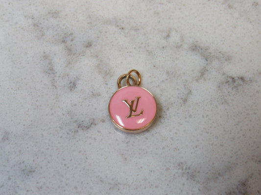 Large “Made in France” Louis Vuitton Zipper Pull