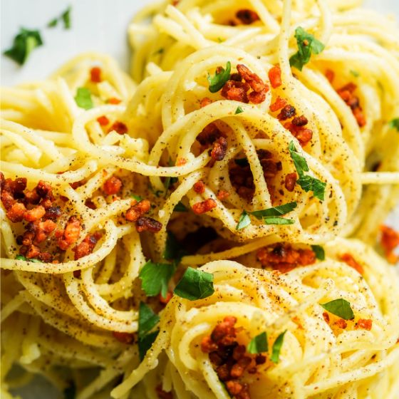 Spaghetti Carbonara met Bacon Bits