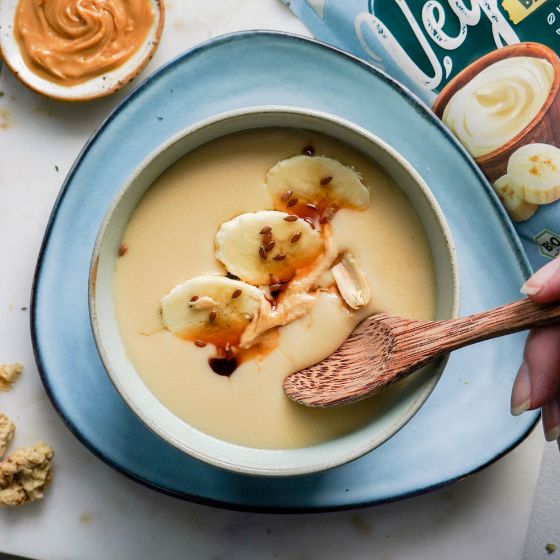 Recept: vegan ontbijtbowl met bananen-yoghurt