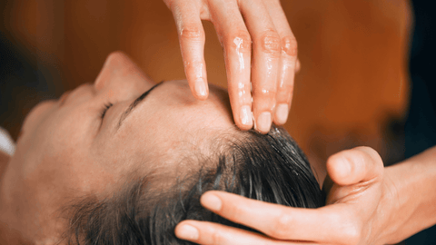 Huile d'Amla : Guide d'Utilisation 2024 pour la Peau et les Cheveux