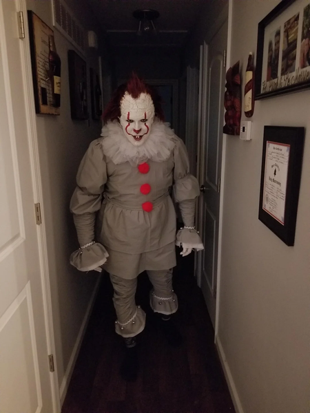 DIY IT Pennywise Halloween Costume