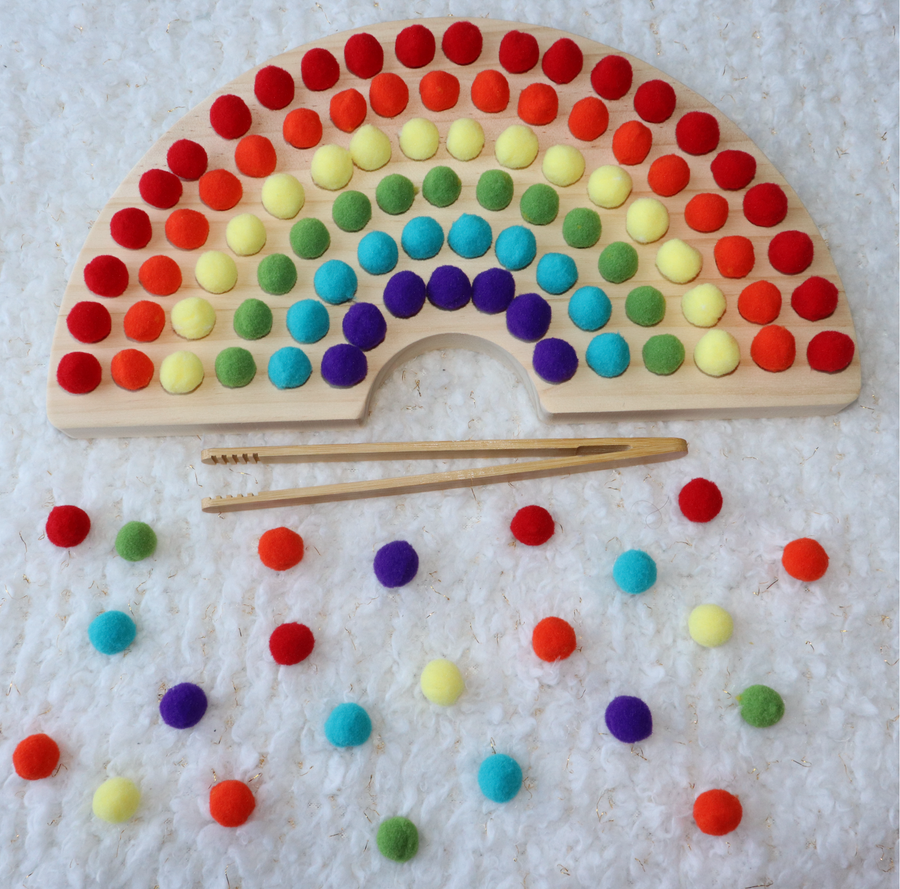 Pom Rainbow – Sensory Play