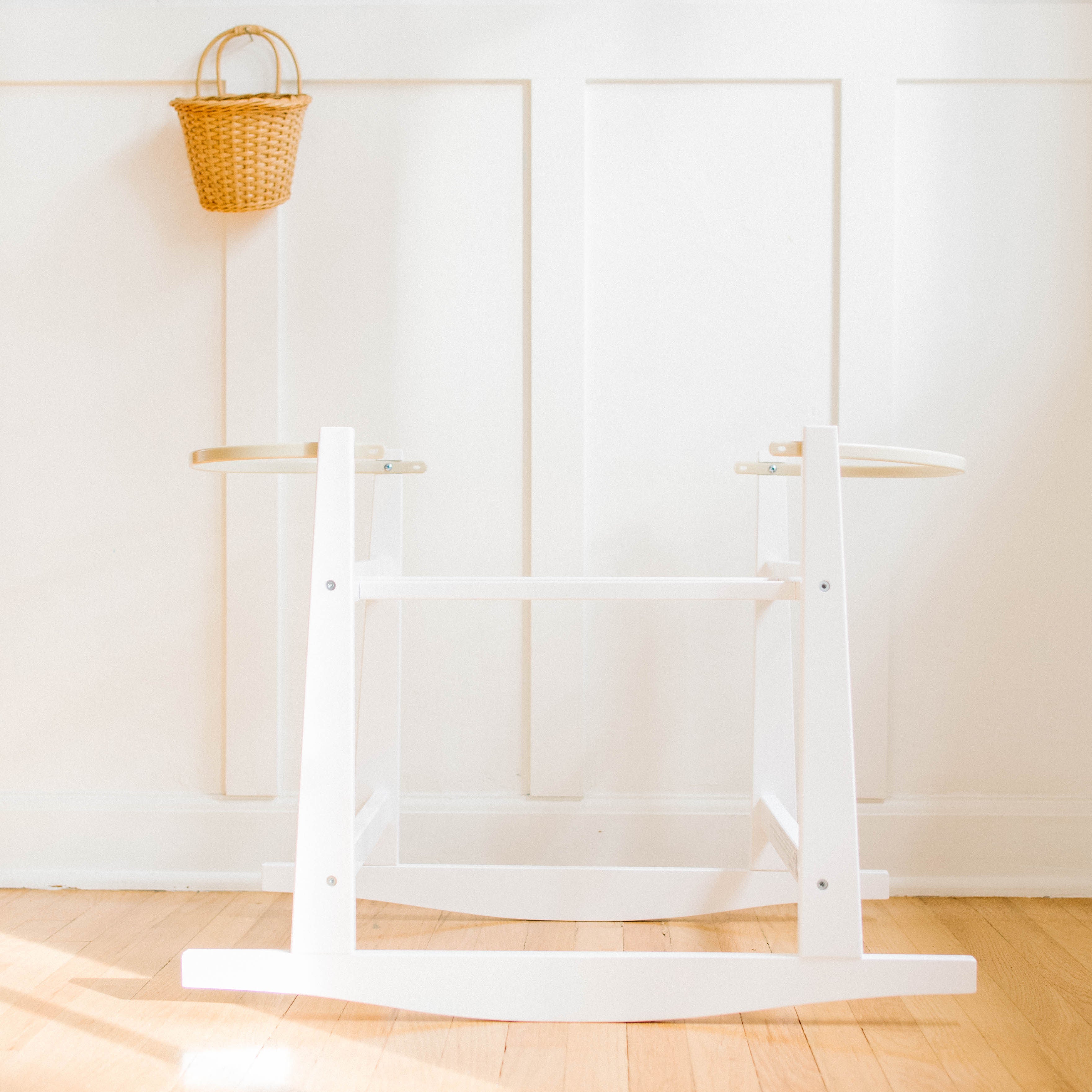 design dua bassinet stand