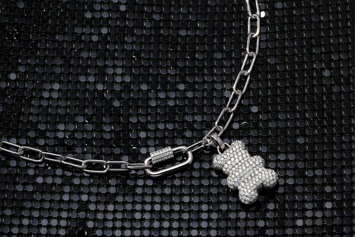 SNOW YUMMY BEAR (CLIPPABLE) CHAIN NECKLACE