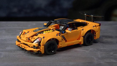 Schauen Sie sich die LEGO 42093 Technische Chevrolet Corvette an