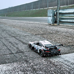 LEGO 42096 Porsche 911 RSR GTE
