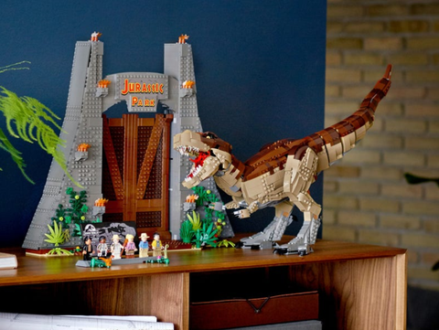 LEGO Jurassic World T-Rex Chaos