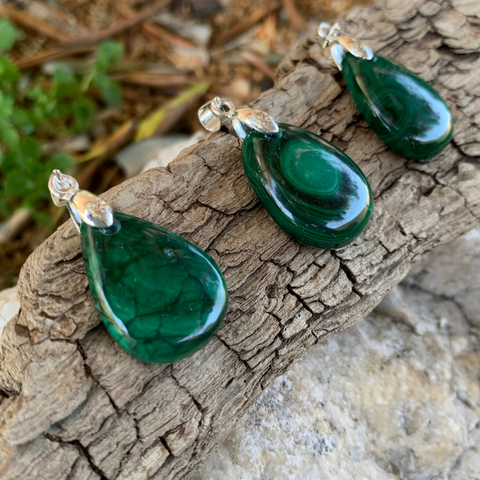 Pendants with natural malachite from Congo at oussia.com