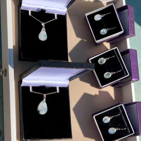 Moonstone jewelry at oussia.com