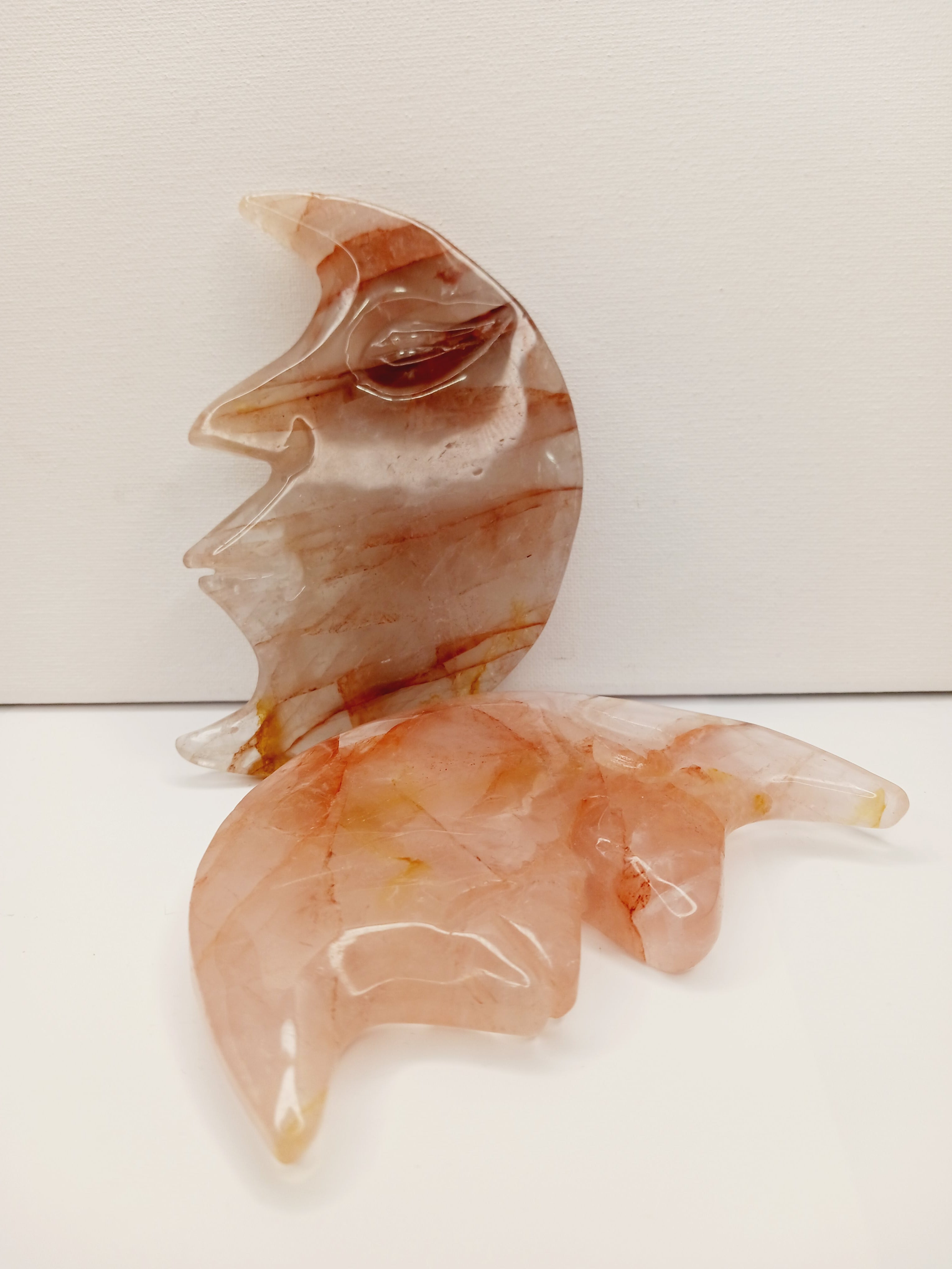 🌙🔥 Fire Quartz Moon Carving – Vitality, Balance and Lunar Magic ✨
