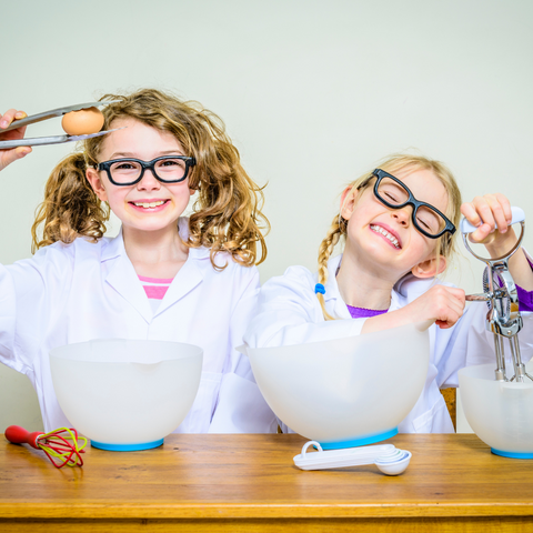 Atividades e ciências com crianças na cozinha