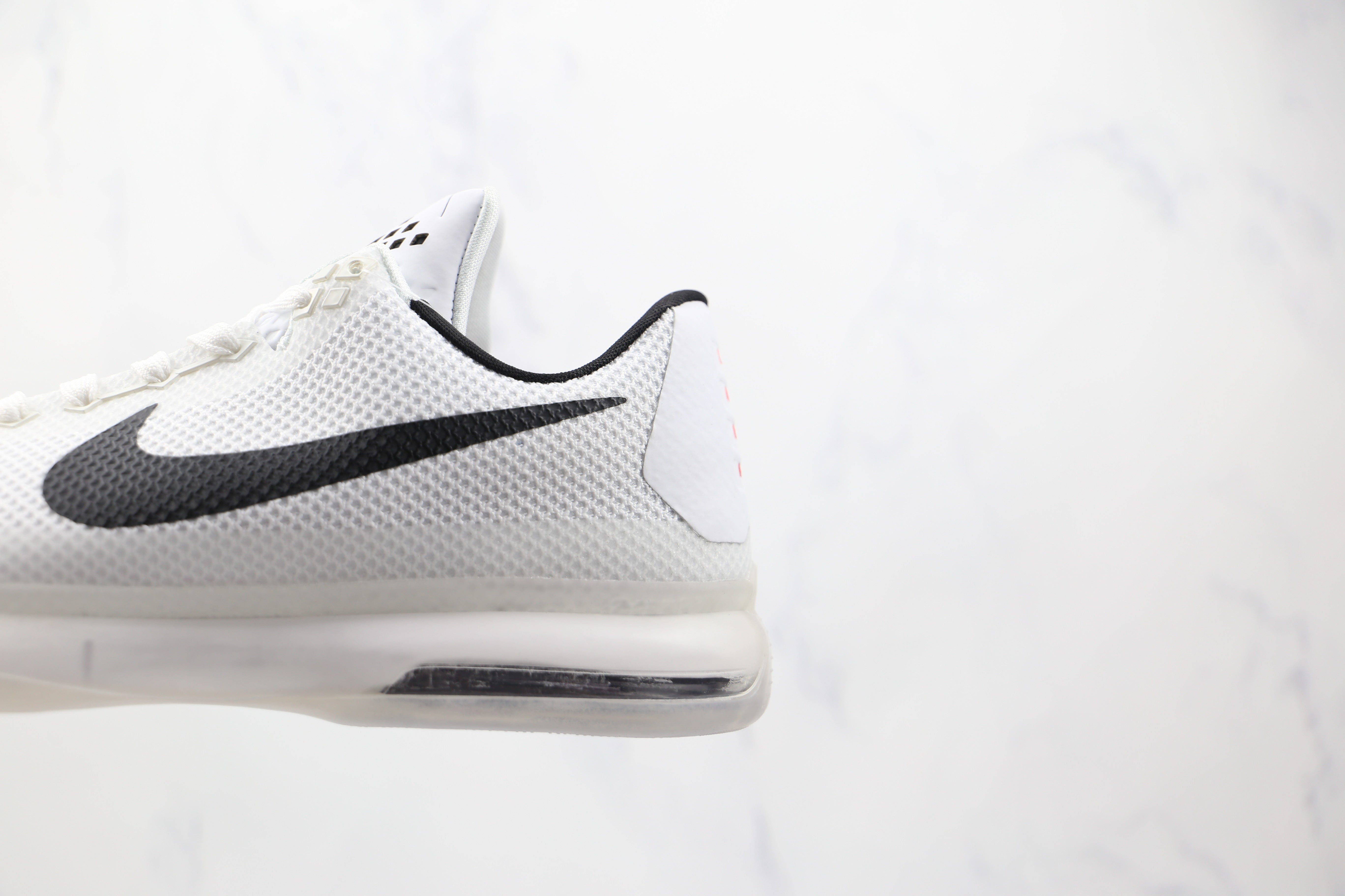 Nike Kobe 10 Fundamentals 705317-100 Sneakers