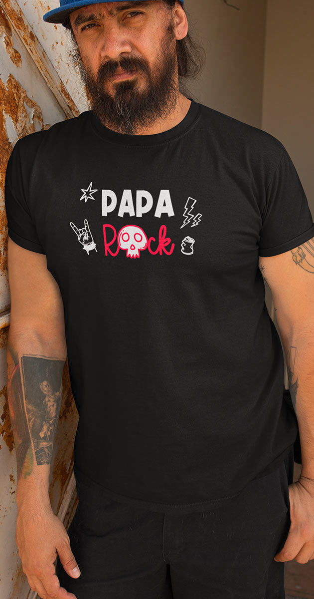 Papa Rock relaxant à la maison, portant fièrement son t-shirt tout en écoutant un vinyle classique