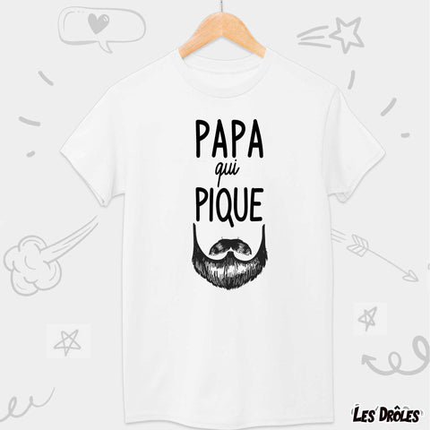 T-shirt "Papa Qui Pique" plié soigneusement, montrant la qualité du tissu