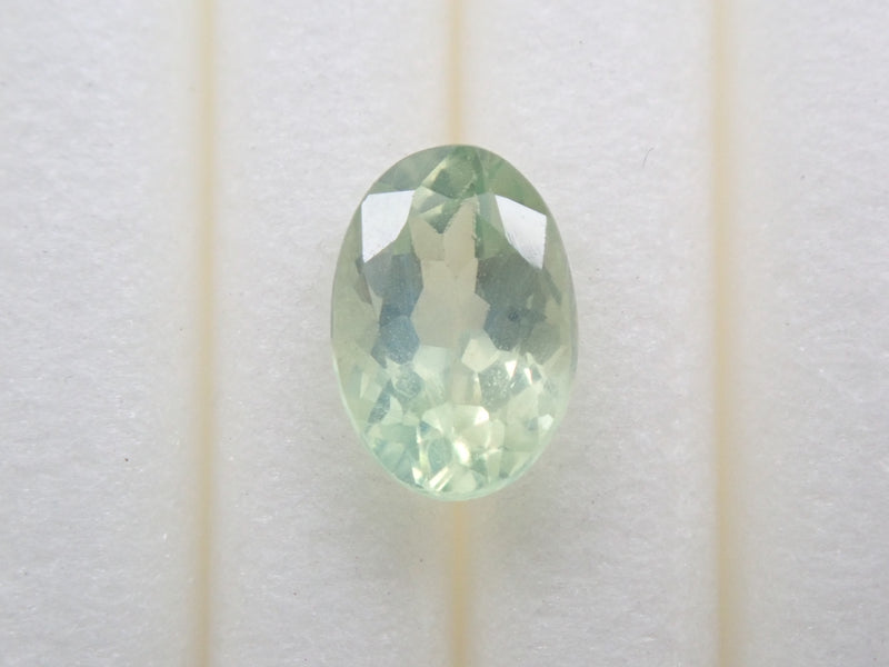 割引クーポン通販 天然石 クリソベリル ルース 0.62ct ハンドメイド