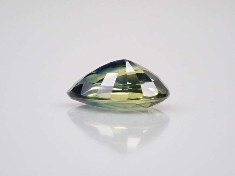 珍しい 1680 0.36ct アキシナイト abamedyc.com