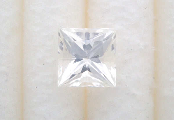 ユナイテッドトウキョウ プリンセスカット Ｋカラー 0.302ct/0.290ct