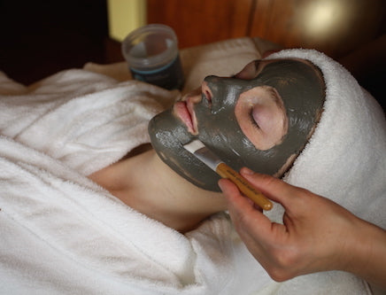 detoxifying glacial facial treatment