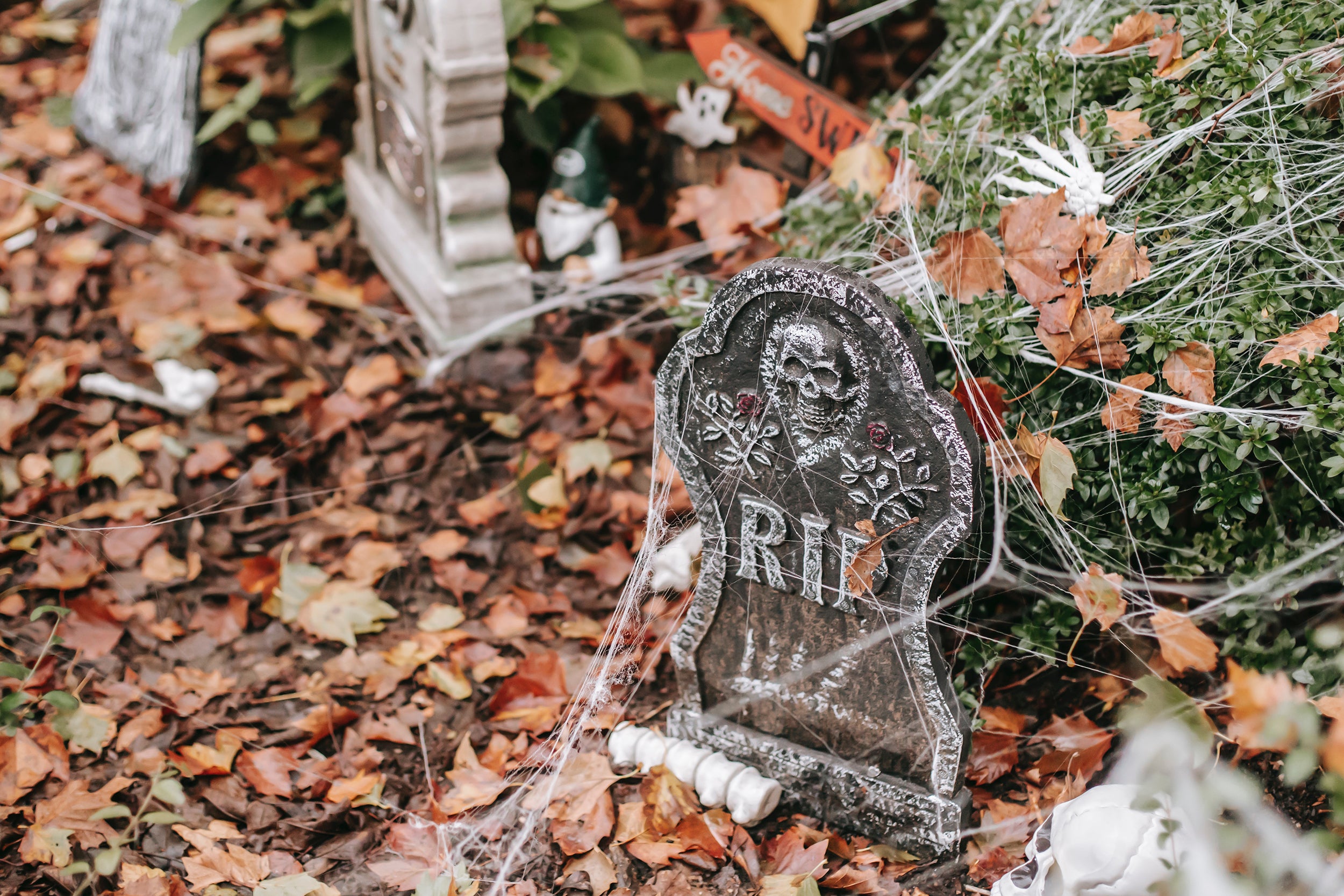 decoración de halloween del cementerio