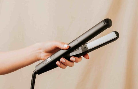 how-to-straighten-hair-with-straighteners