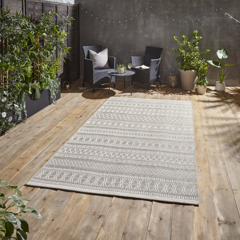 Garden Rugs and Furniture