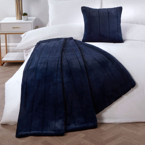 Denver Navy Blue Faux Fur Throw (130cm x 180cm)