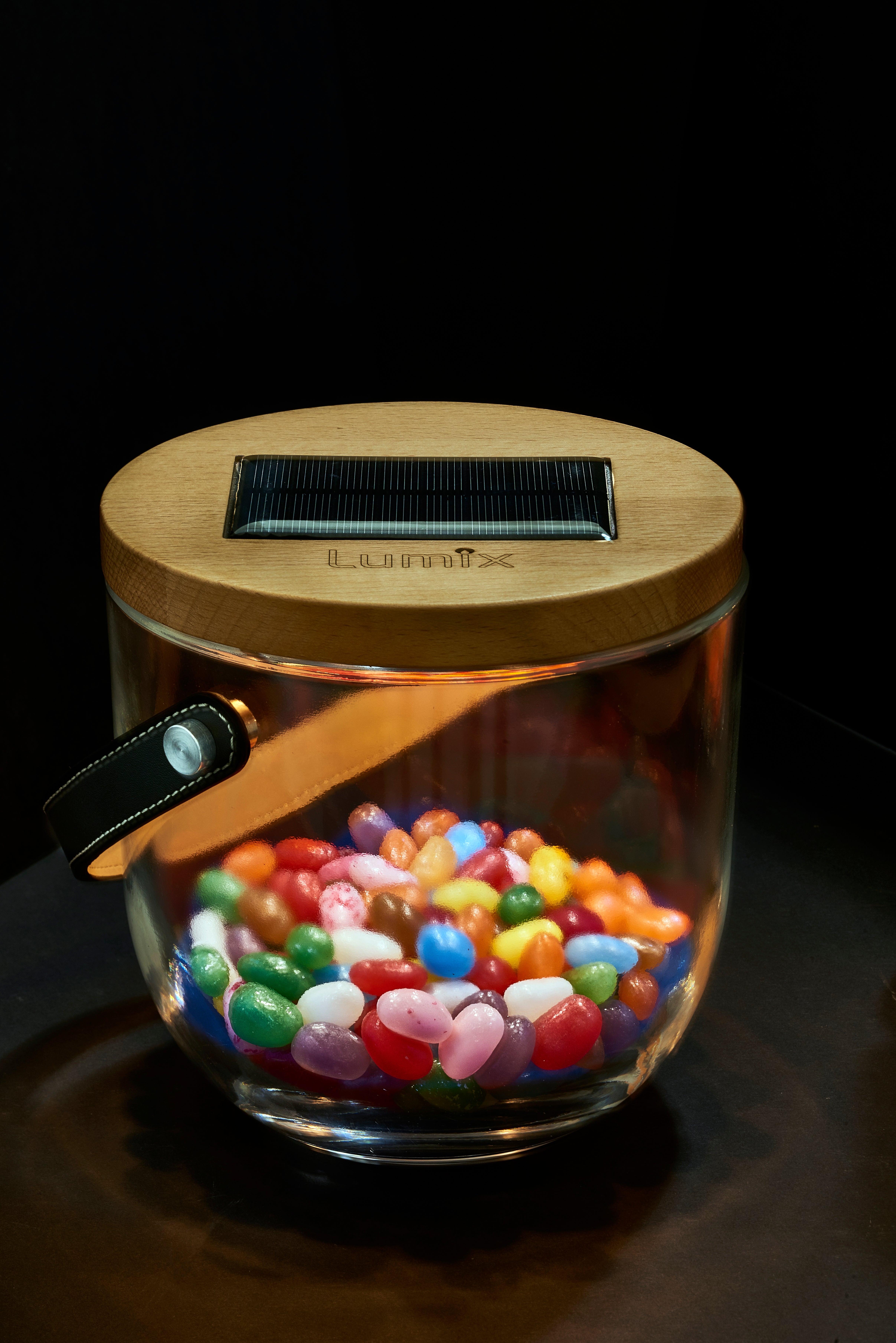 Krinner Lumix Deco Glass Basic gefüllt mit bunten Jelly Beans