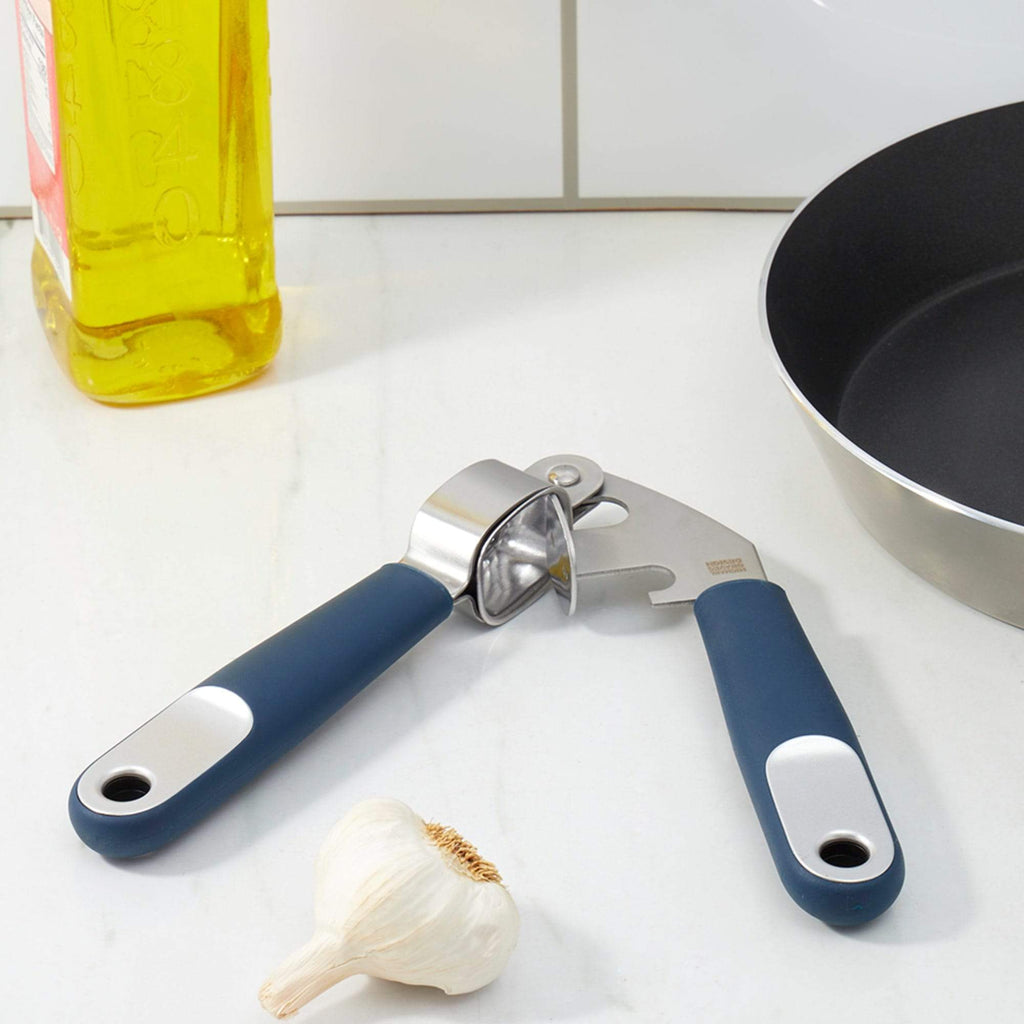 Why You Shouldn't Peel Your Garlic When You Use a Garlic Press