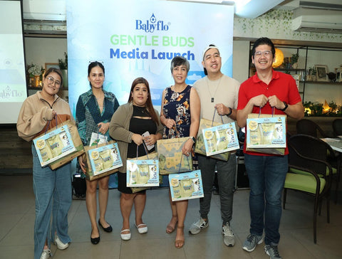 Winners of the event contests pose with their Philusa and Babyflo Gentle buds Eco-Friendly gift bags.