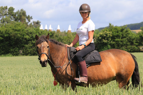 Happy Hacking riding in Total Contact Saddle - TCS treeless saddle