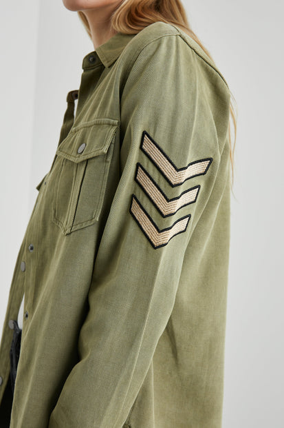 LOREN SHIRT JACKET - OLIVE BLACK MILITARY SATIN PATCHES – Rails EU