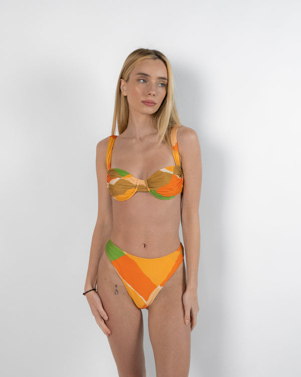 Sol bikini top – Quinn Hop