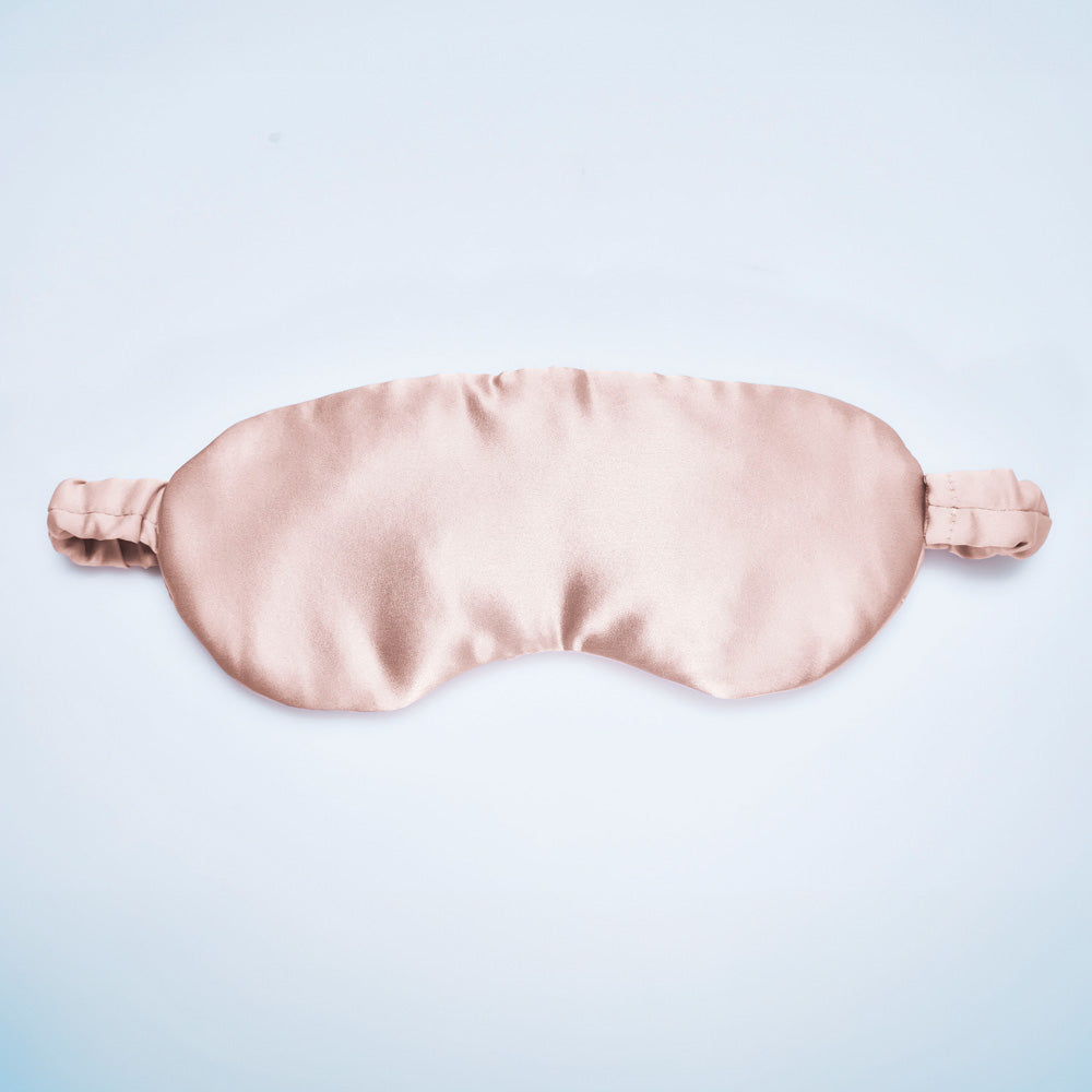 shiny_eyemask_03.jpg__PID:8da8d89e-483f-4486-8eb3-30b866aab5f3