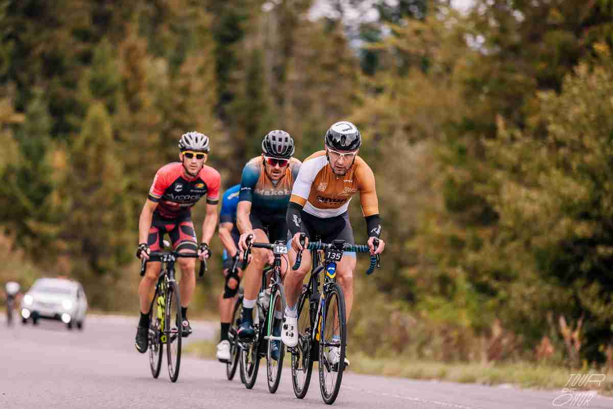  Top 13 Like-A-Pro Tips For Cycling Uphill for Beginners