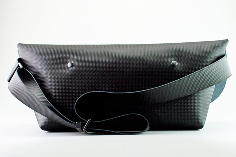 Uni&co. MESSENGER BAG (M)/CARBON BLACK