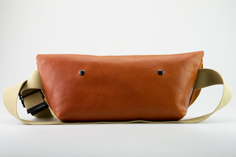 Uni&co. MESSENGER BAG (S)/COGNAC