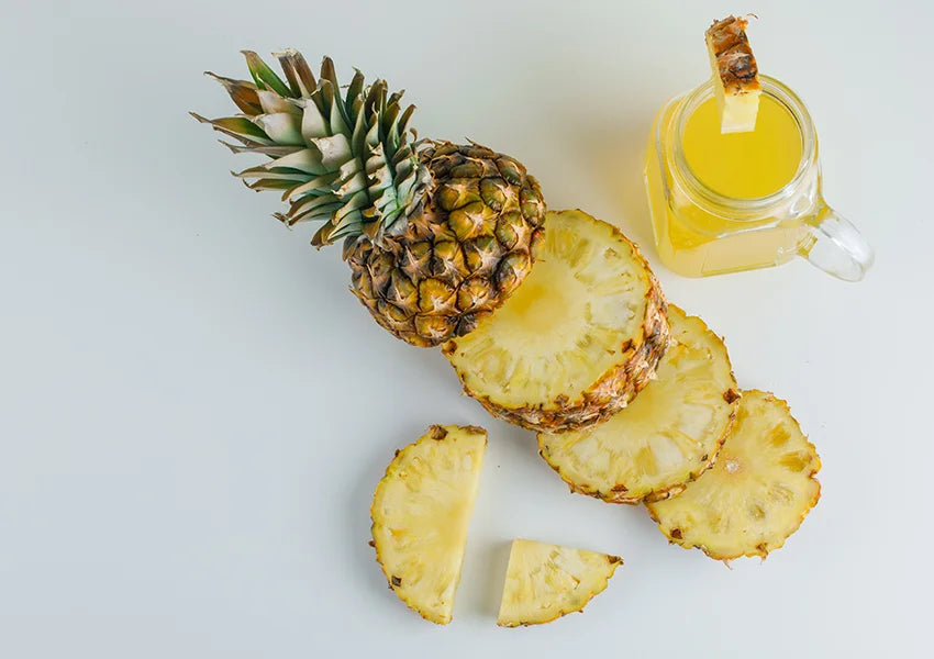 sliced pineapple with juice