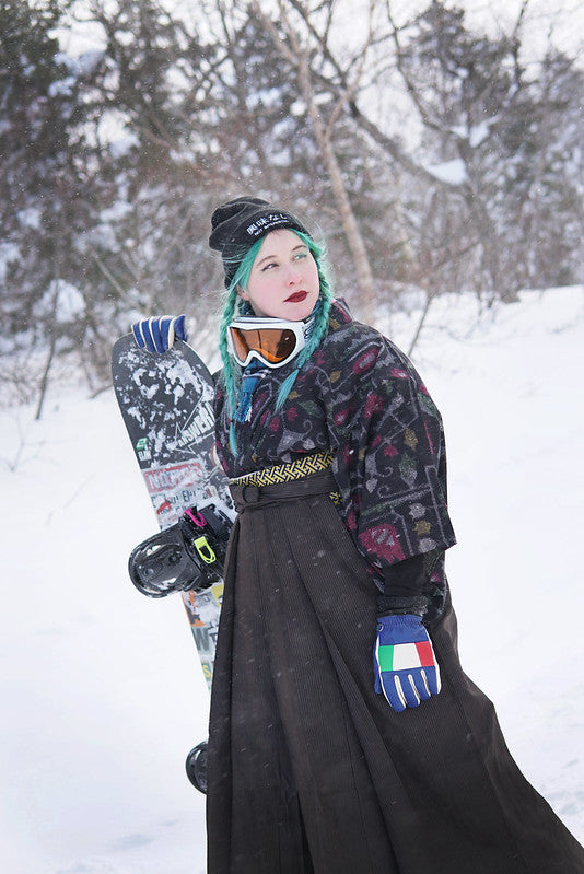 Hakama snowboarding 4