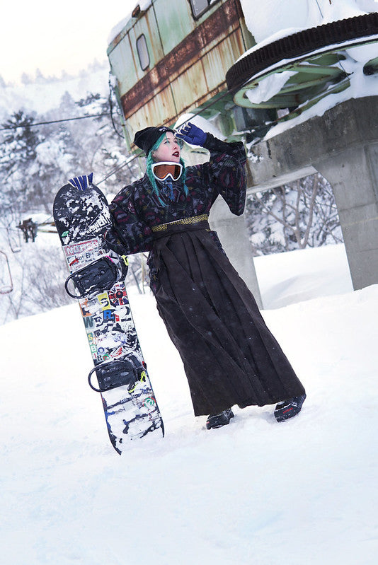 Hakama snowboarding 3