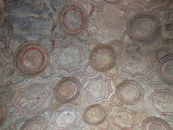 Circle designs found in the architecture of the Pompeii ruins