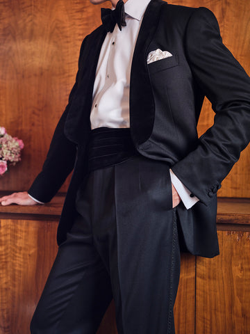 Oliver Brown Bespoke Eveningwear. Shawl lapel and satin strip on trousers. Handmade suit.